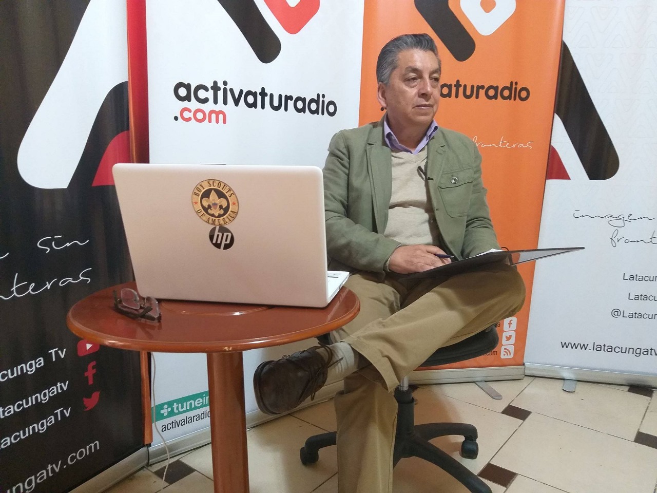 VOCES DE LATINOAMÉRICA, CON LA CONDUCCIÓN DE PATRICIO MORALES ANDRADE