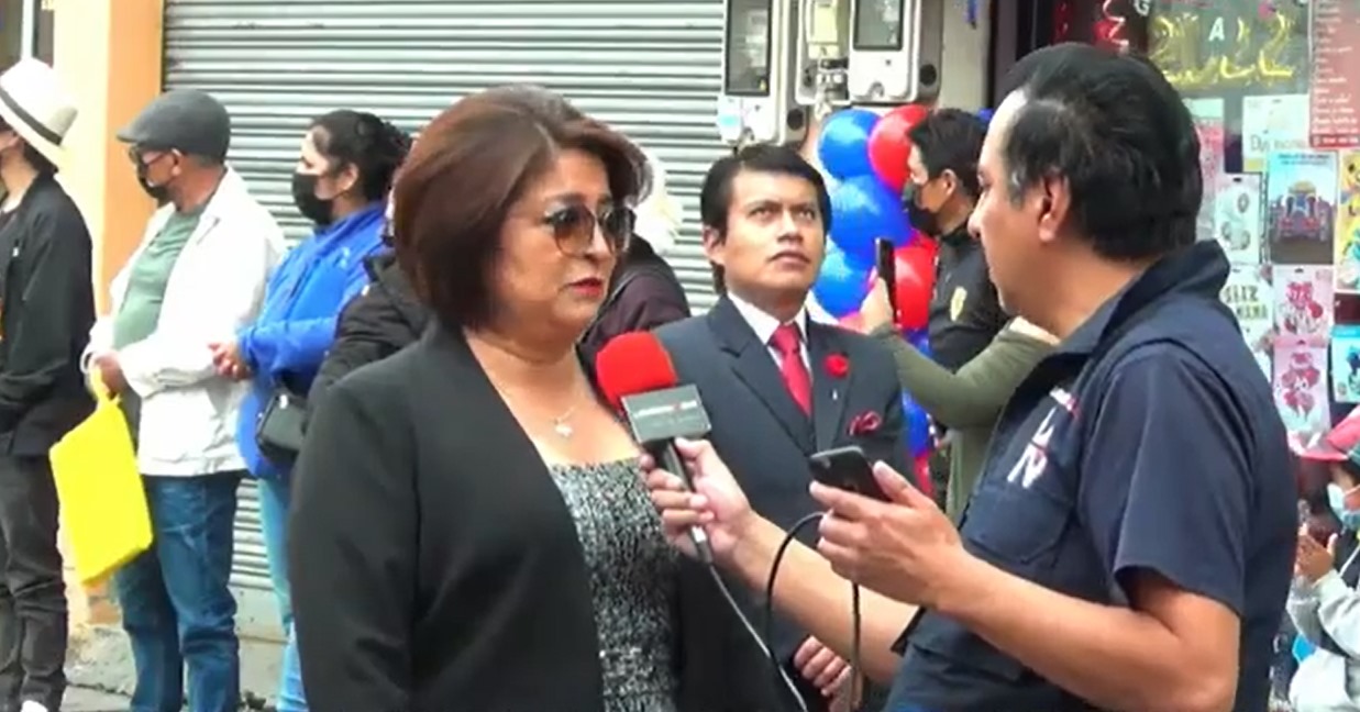 TRANSMISIÓN DEL DESFILE 2 DE MAYO, PRESENTADORES KLEVER TAMAYO Y DIEGO ALVAREZ
